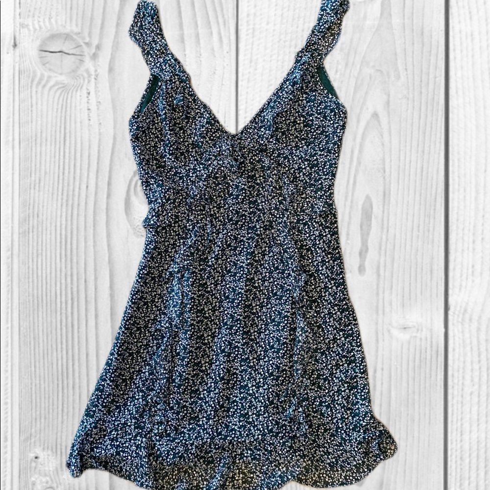 Dark Green Floral Print Dress 🌼